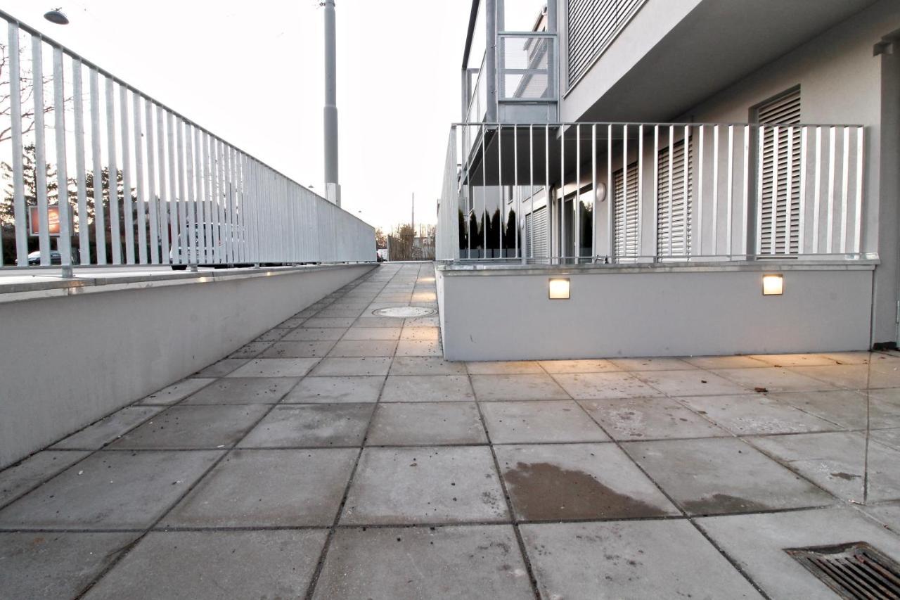 Balcony/Pool/Free Parking Garage Studio Bécs Kültér fotó
