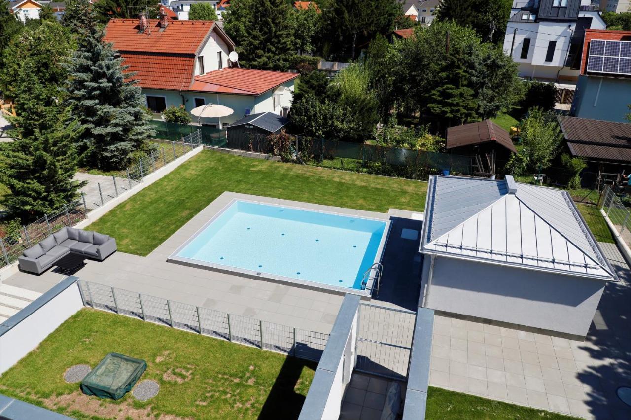 Balcony/Pool/Free Parking Garage Studio Bécs Kültér fotó